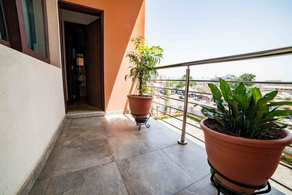 Фото Alphaplus Apartments