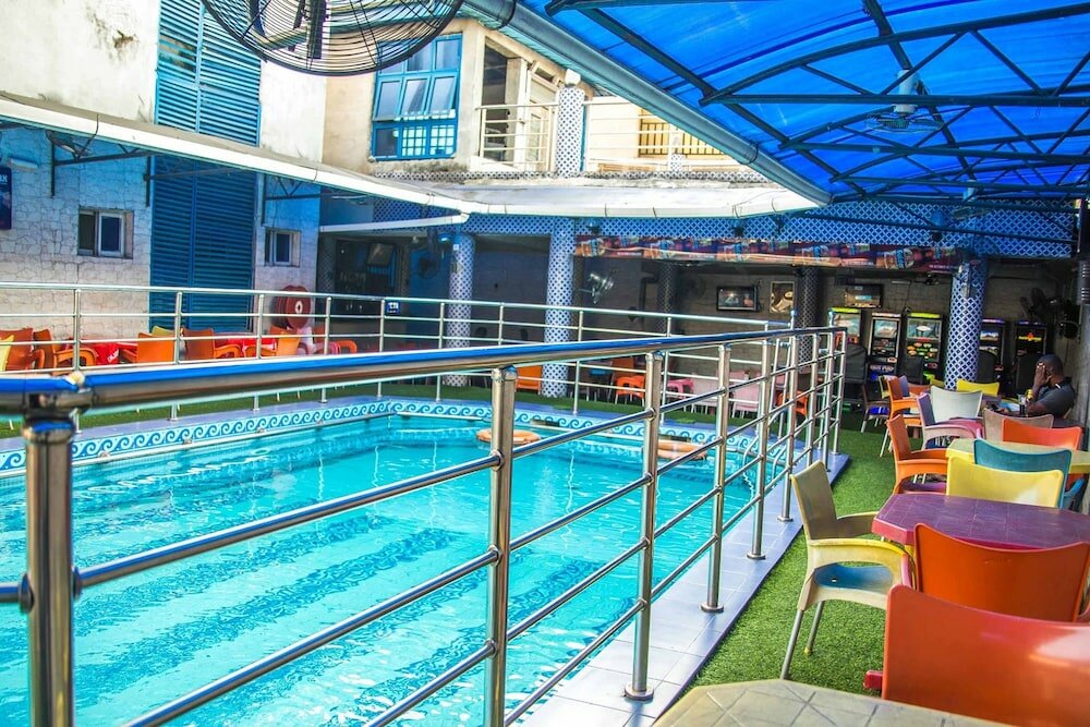 Фото отеля 2