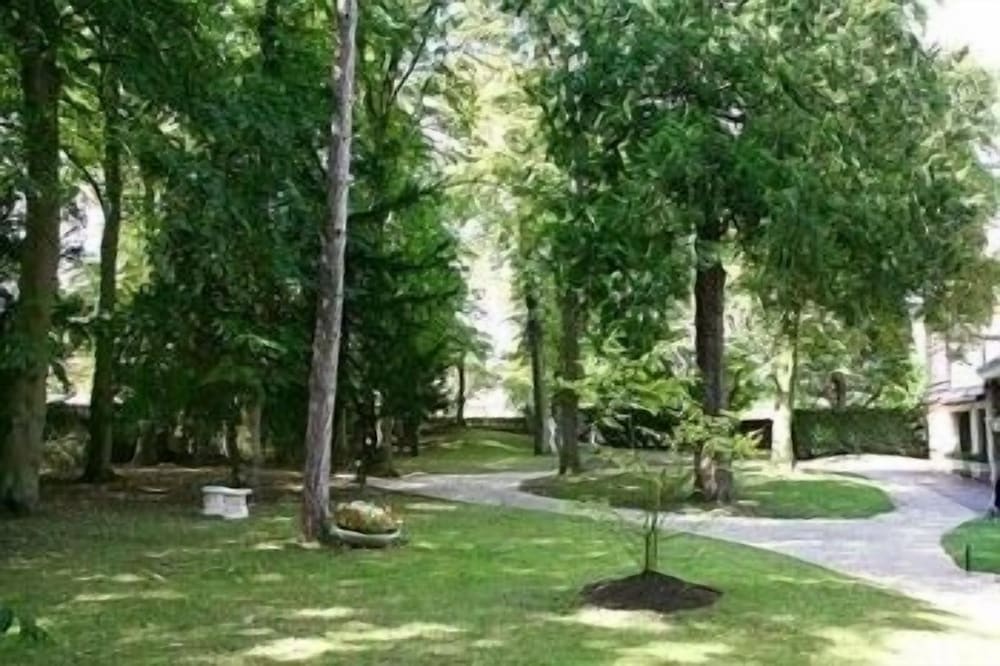 Фото Hostellerie Du Royal Lieu