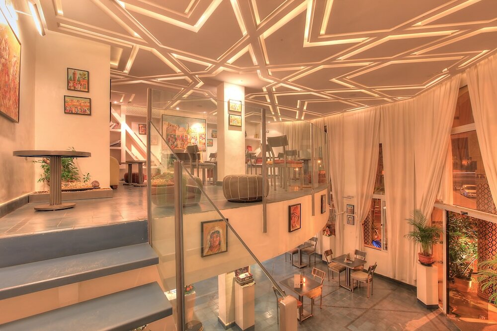 Фото Amani Hotel Suites & SPA