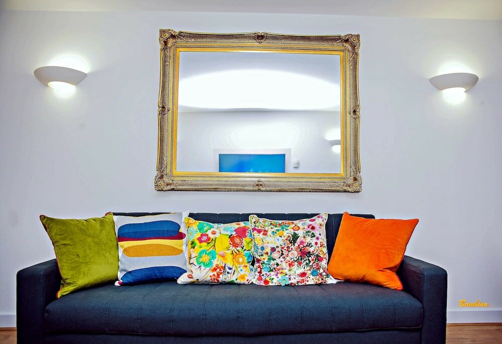 Фото Riverside 2 Bed Apartment