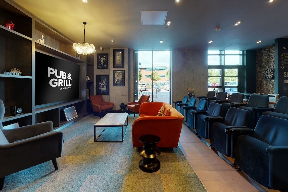 Фото Village Hotel Leeds South