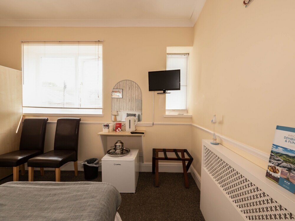 Фото Oyo Pier Hotel Rhyl