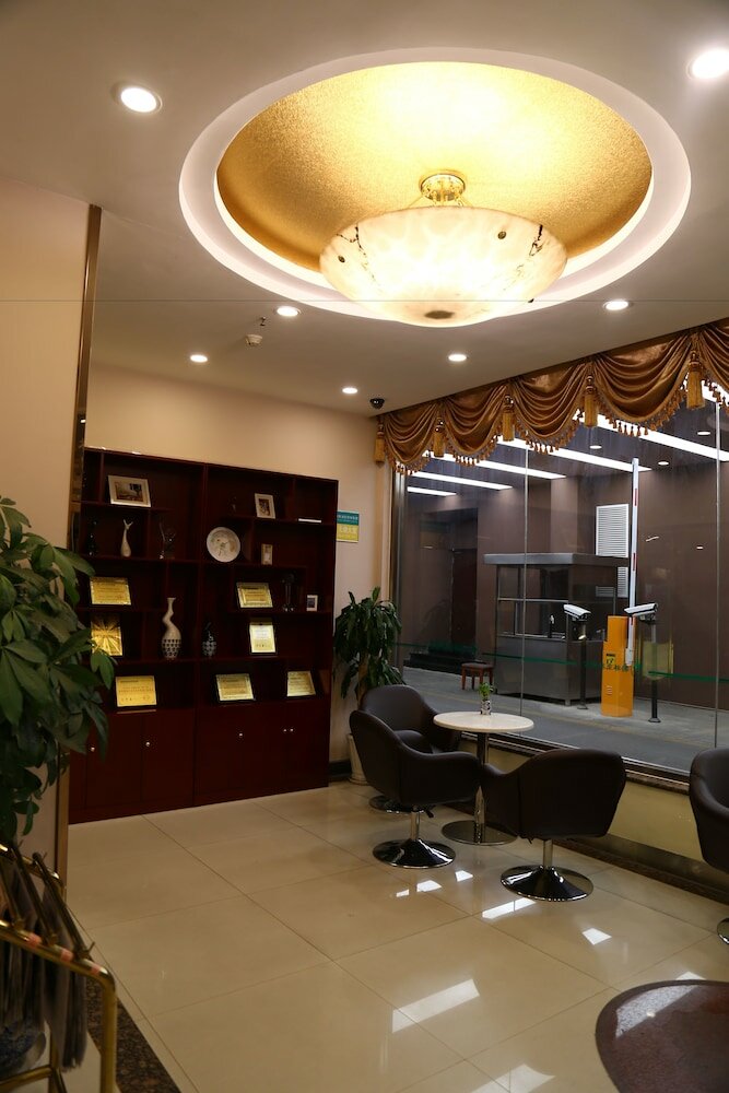 Фото GreenTree Inn Beijing Guangmingqiao Express Apartment