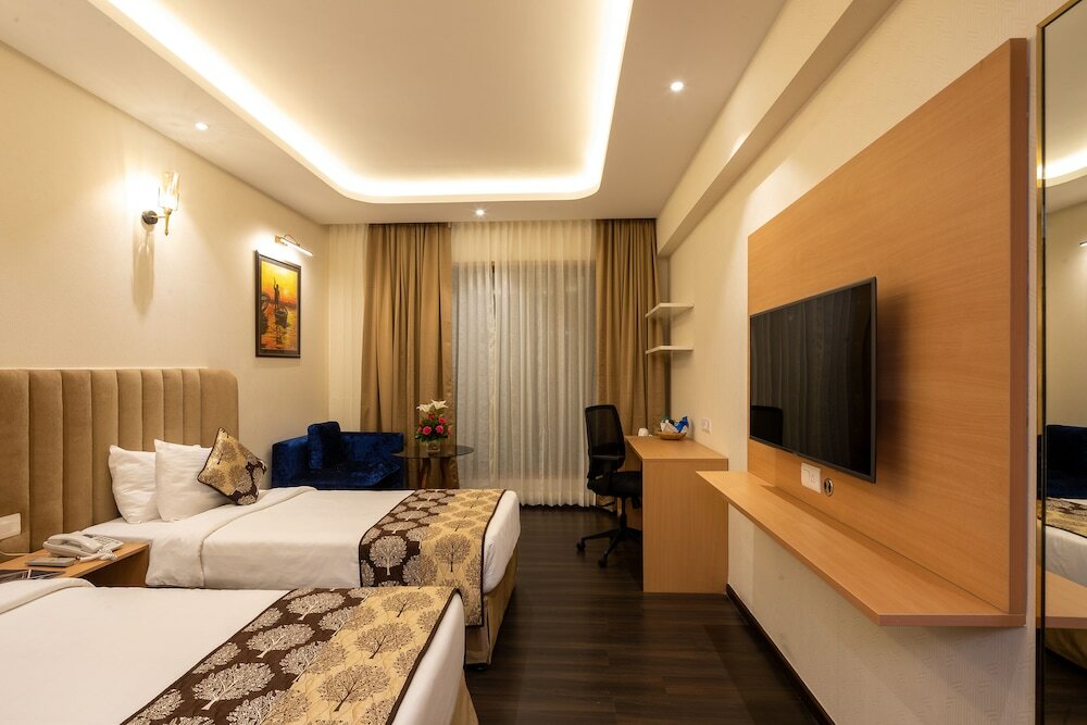 Фото Goldfinch Hotel Mangalore