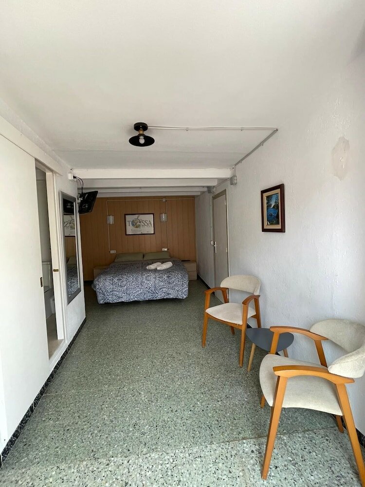 Фото Hostal Maria Rosa