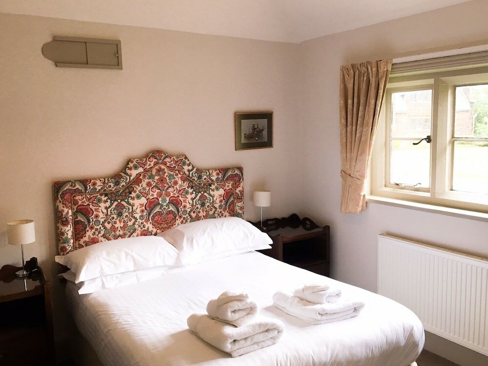 Фото Thornton Manor Estates