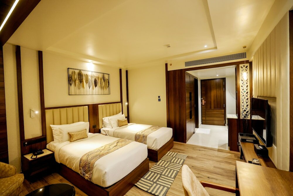 Фото Aj Grand Hotel