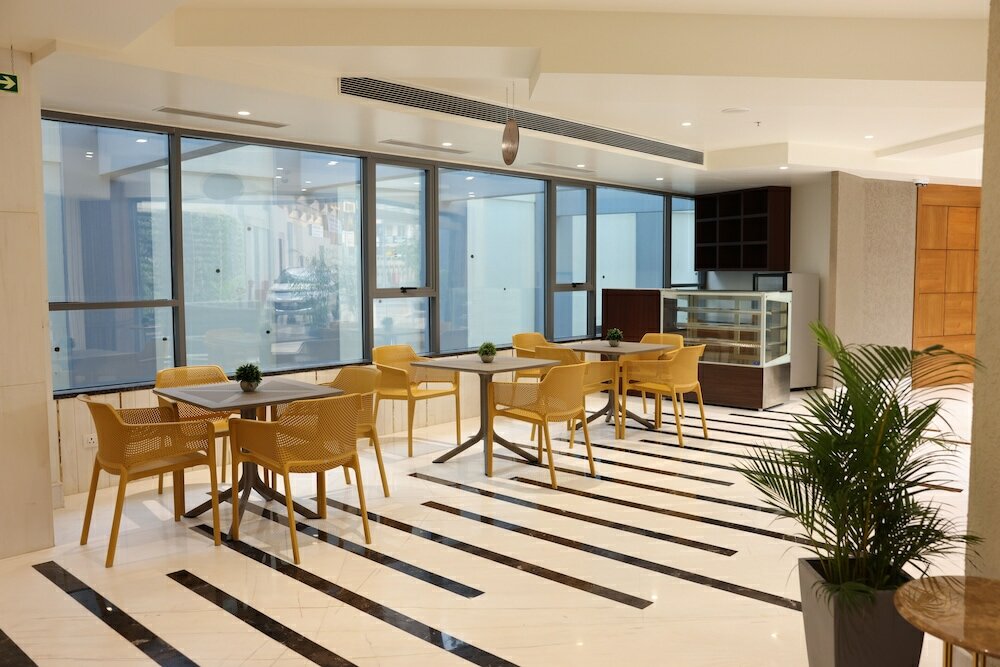 Фото Aj Grand Hotel