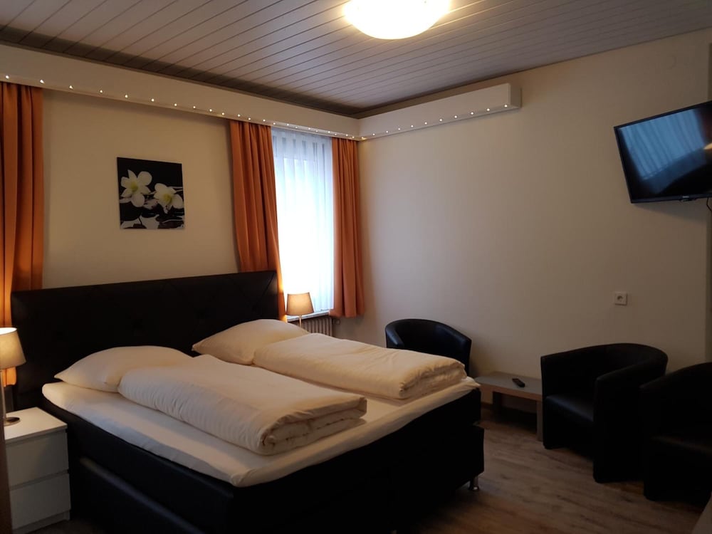 Фото Hotel-Restaurant Ketterer am Kurgarten