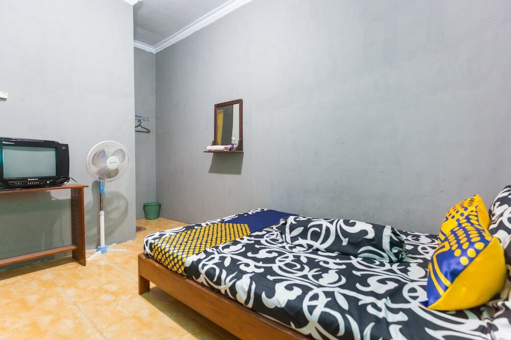 Фото Spot On 1746 Putri Kuning Residence - Campus Accommodation