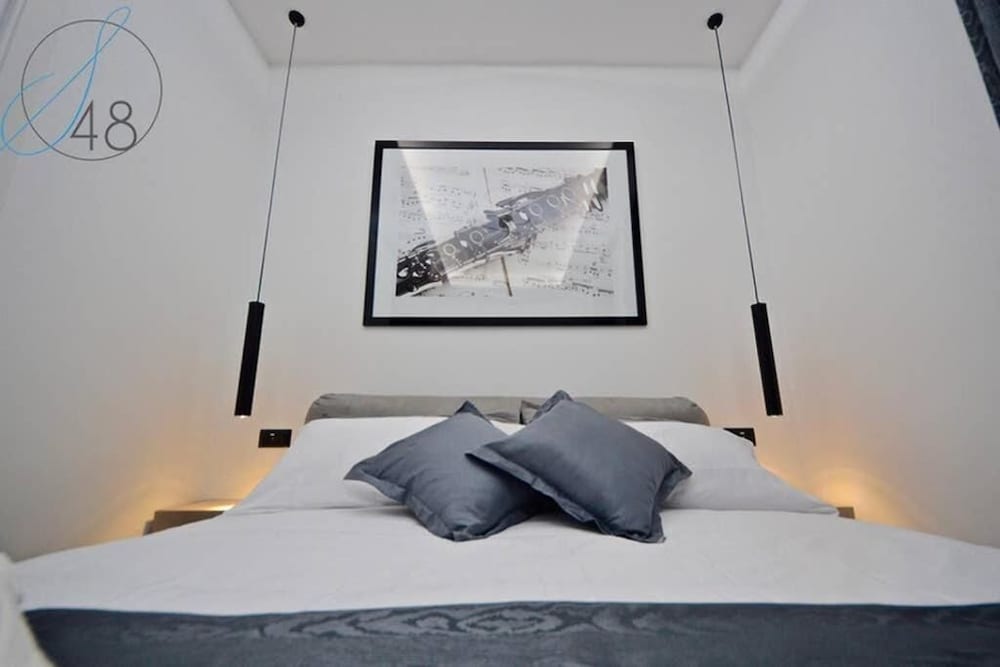 Фото Suite Quarantotto Luxury House