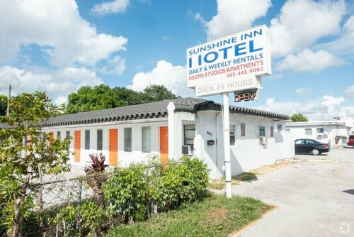 Гостиница Sunshine Inn Motel в Корал Гейблс