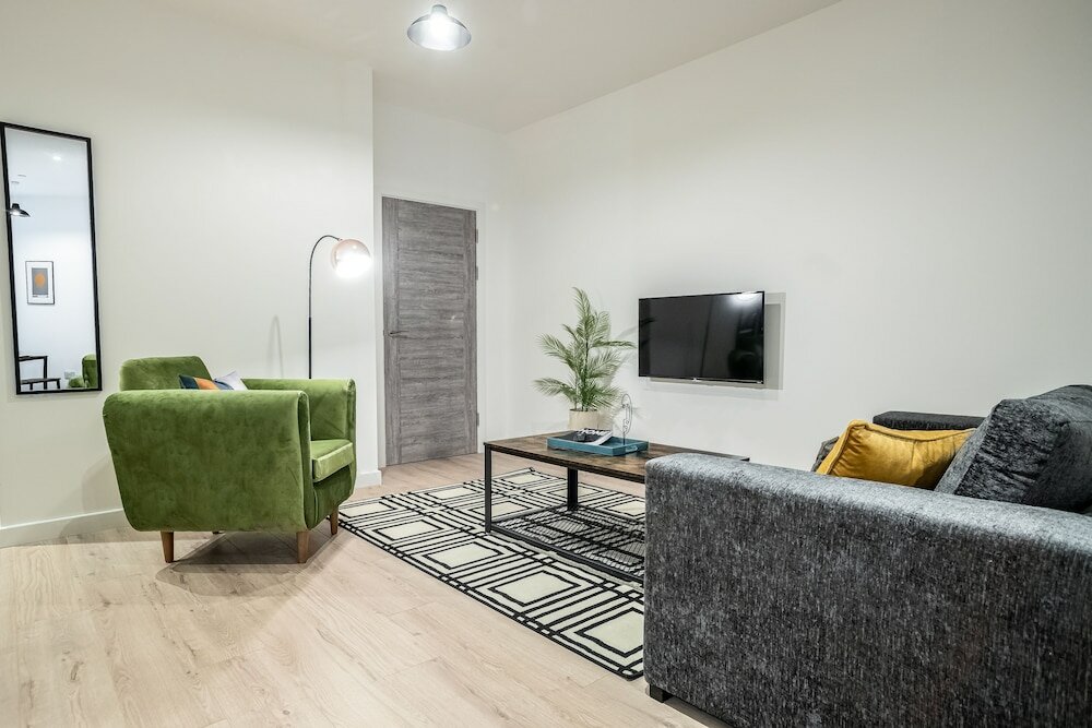 Фото Luxe Apts PBoro Parking-Gym-Cinema