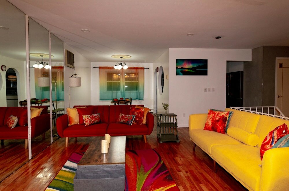 Фото Cheerful & Beautiful 3-Bedroom Ranch