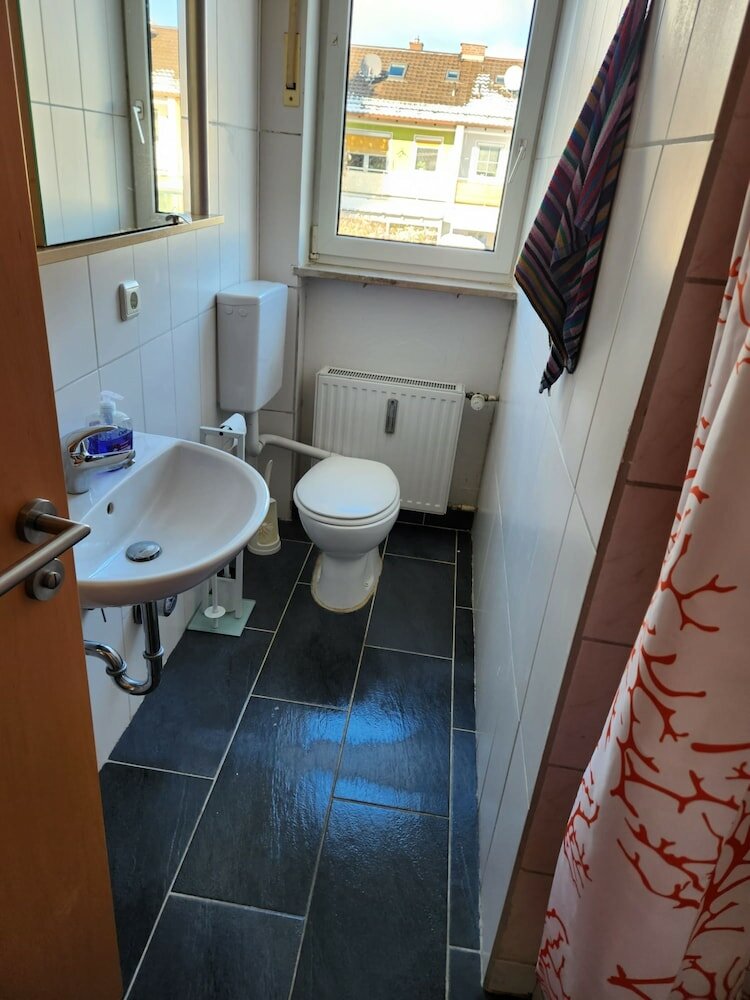 Фото Einfache 1-Zimmer Wohnung für max 4