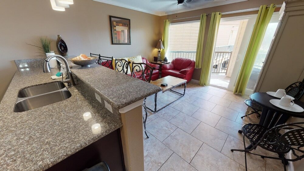 Фото Maravilla Seawall Condos by Ab Sea