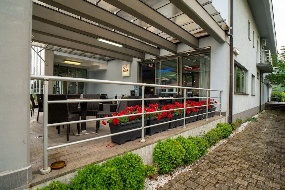 Фото Hotel Insteia