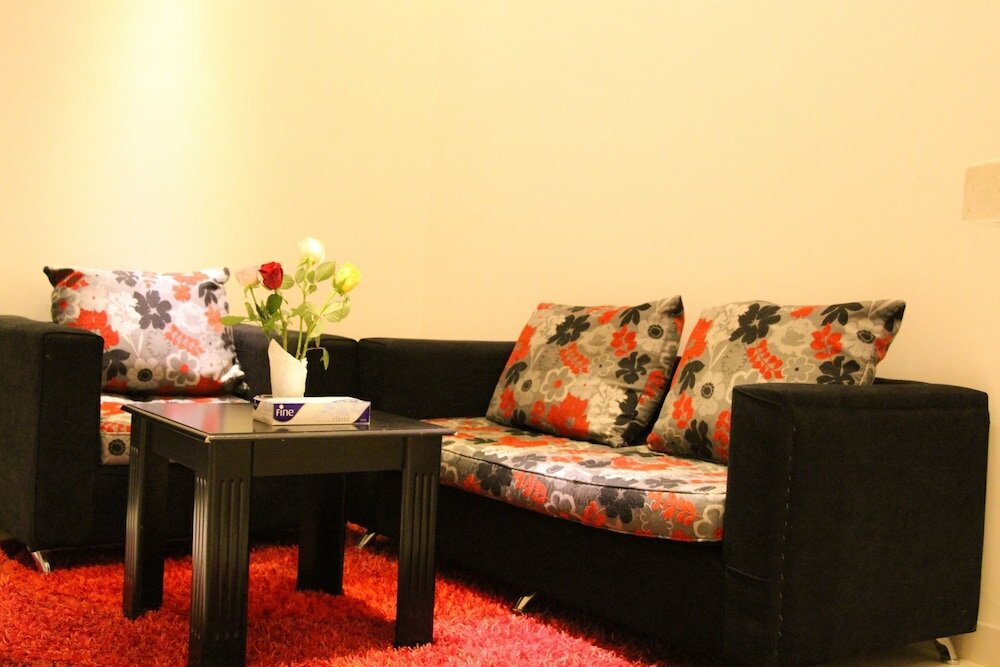 Фото Summerland Suites