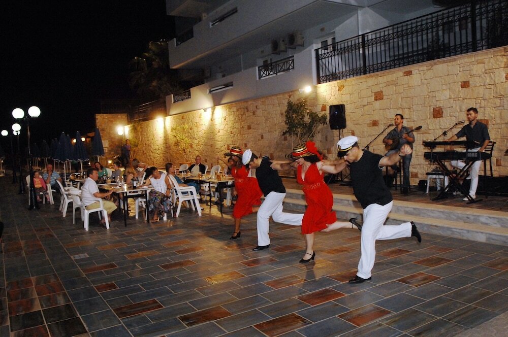 Фото Koni Village Hotel