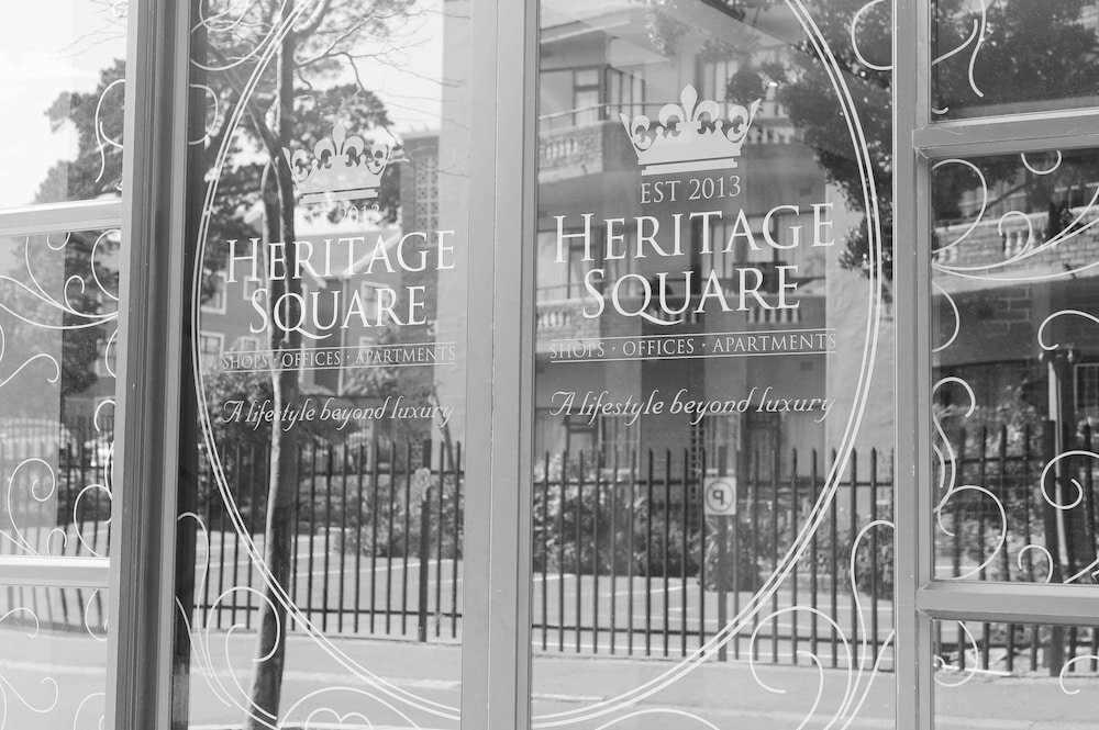 Фото Heritage Square Apartments