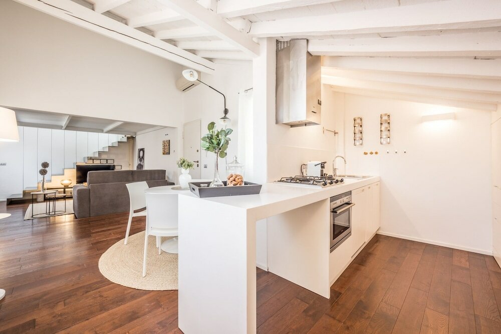 Фото Emilia Suite Urban