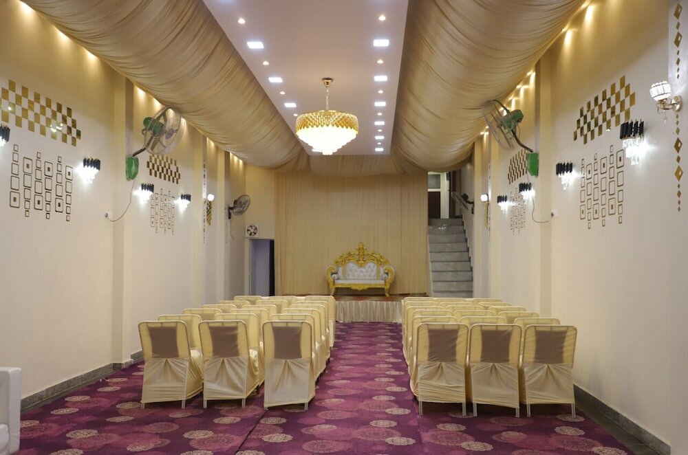 Фото Hotel Virasat Palace