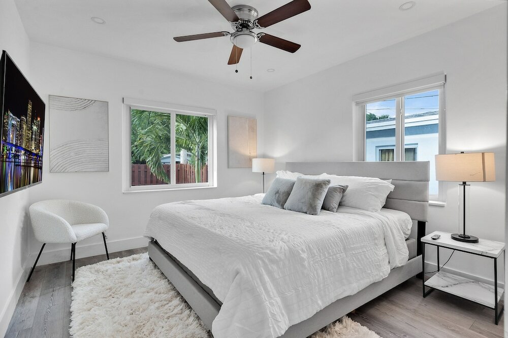 Фото Superior Design District 3bd Home