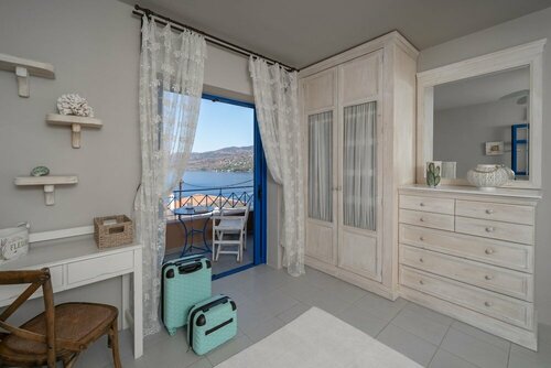 Гостиница Absolute Perdika Aegina