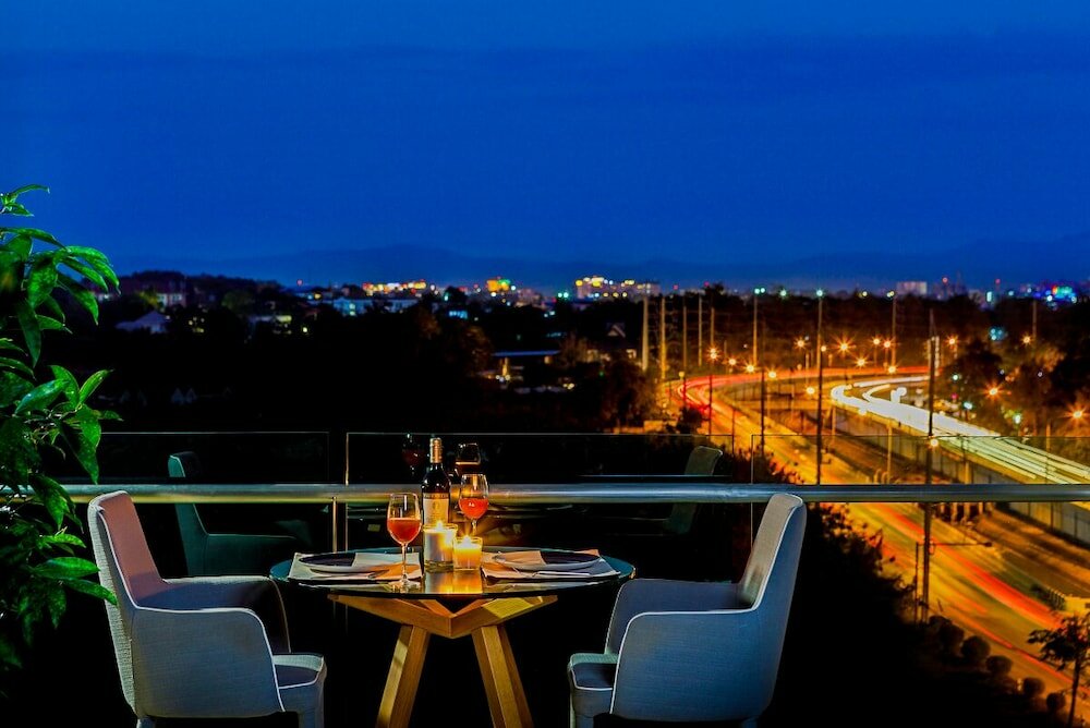 Фото The Heaven at Star Hill Condo