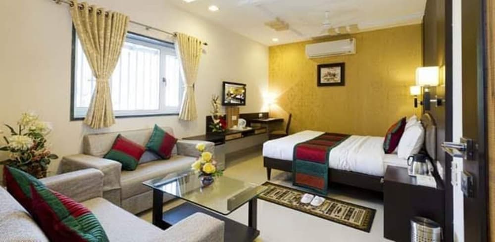 Фото отеля 2