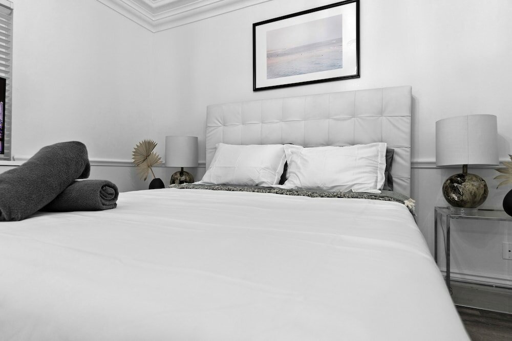 Фото Chateau Michael Luxury Brickell Villa with Pool