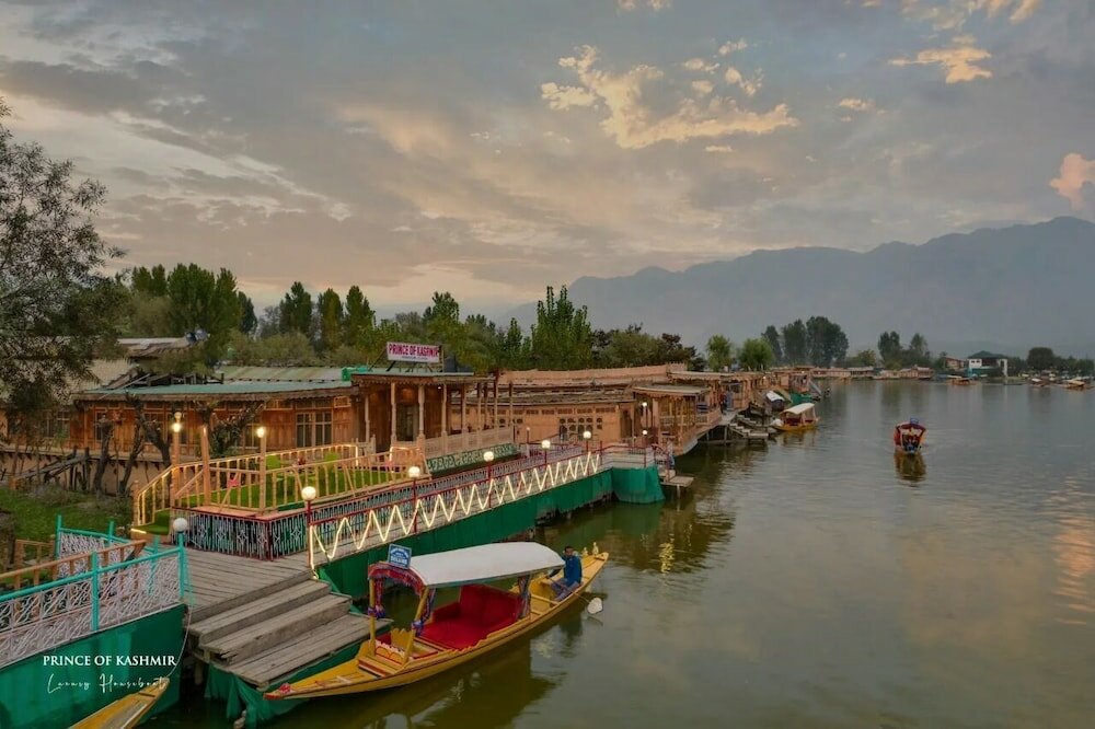 Фото Prince of Kashmir Luxury Houseboat