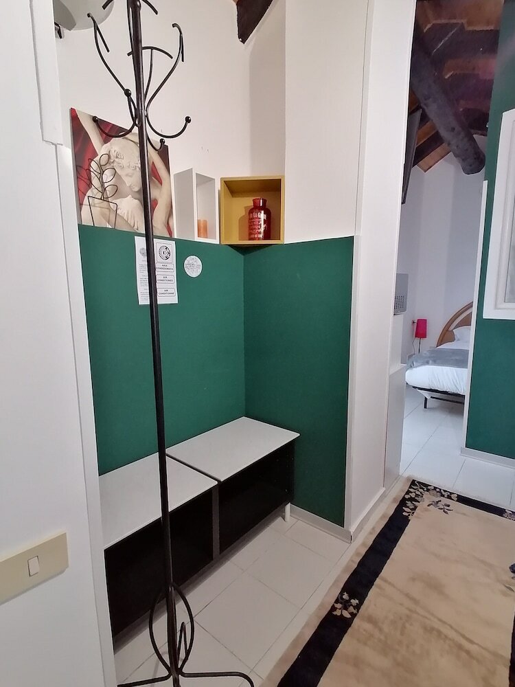 Фото Mercanti Attic Version