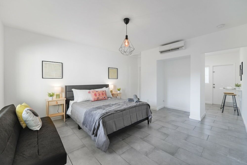 Фото Exquisite Studio 15 min from the beach