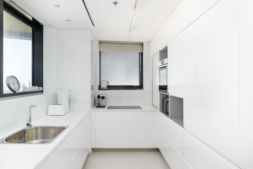 Фото Bat Yam Luxury with Terrace & Sea View