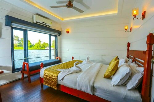Гостиница Honeymoon Houseboat
