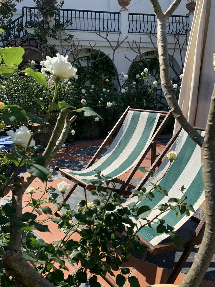 Фото Roditses Beach sea front Apartments