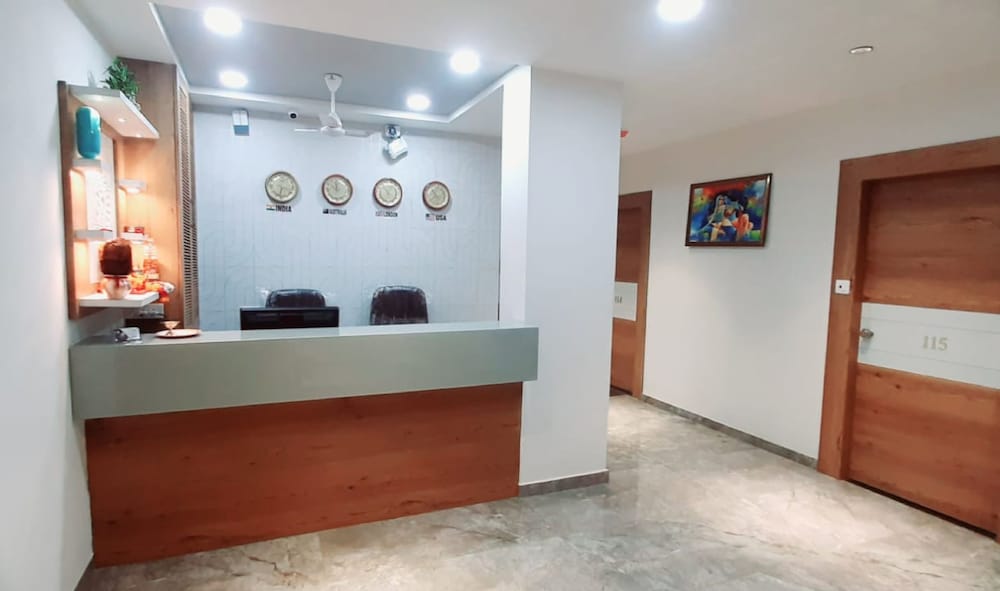 Фото Hotel M D Residency Anand