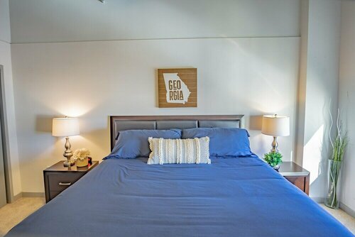 Гостиница Cozy Atlanta 2br with Balcony в Атланте
