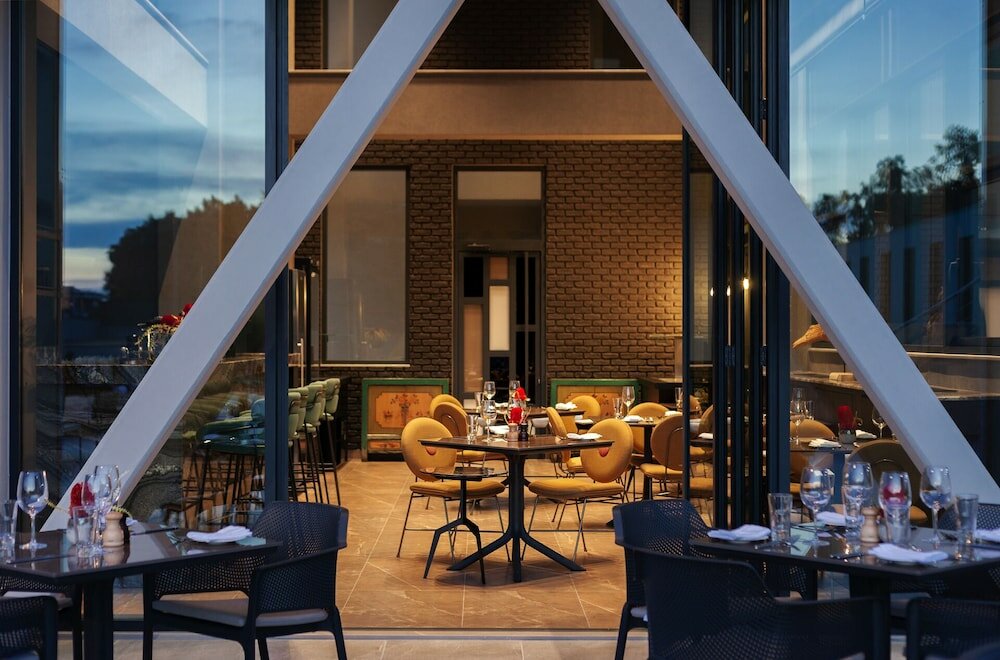 Фото Only Boutique and Suites