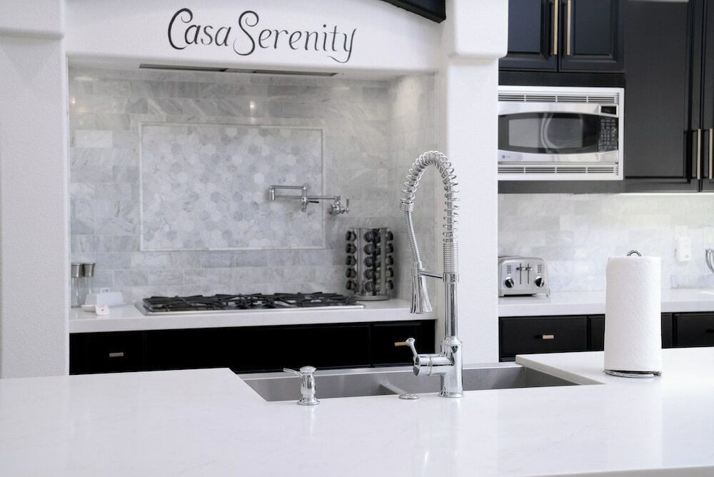 Фото Casa Serenity Luxury Living w Pool & Jacuzzi