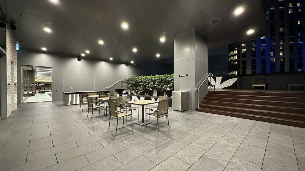 Фото Crown Front