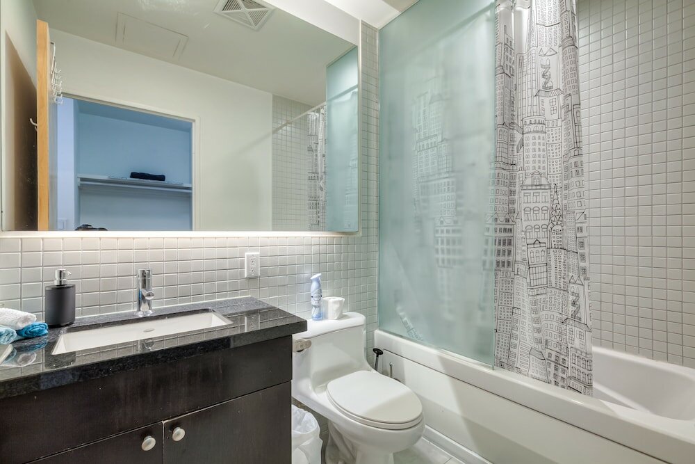 Фото 1 Shaw St Loft Suites