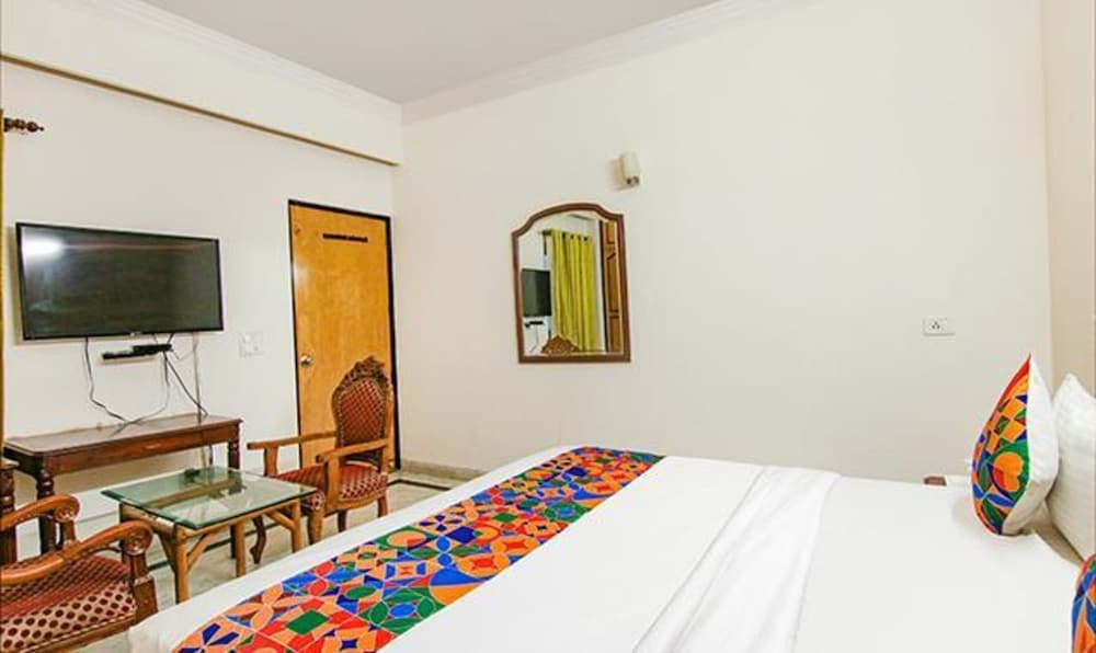 Фото Fabhotel Singh Suite
