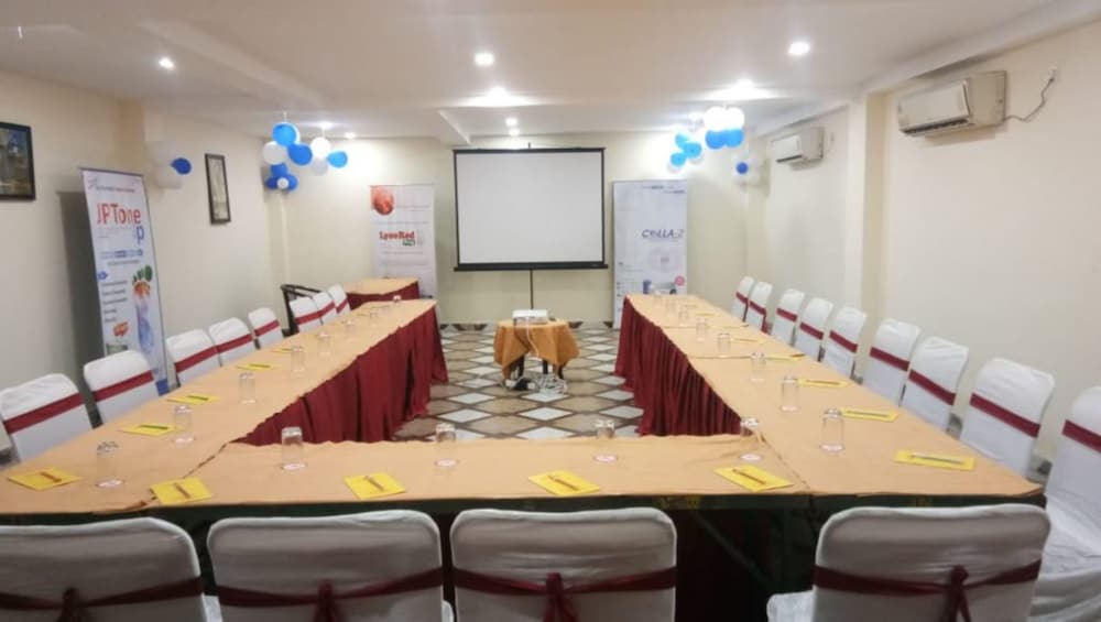 Фото Goroomgo Planet Bhubaneswar