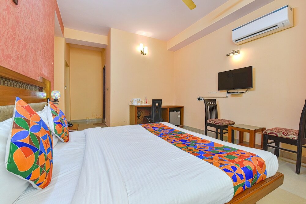 Фото Fabhotel Royal Residency