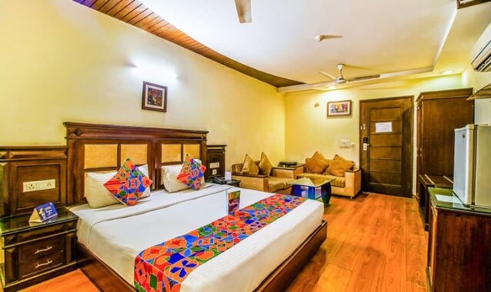 Фото Fabhotel South View