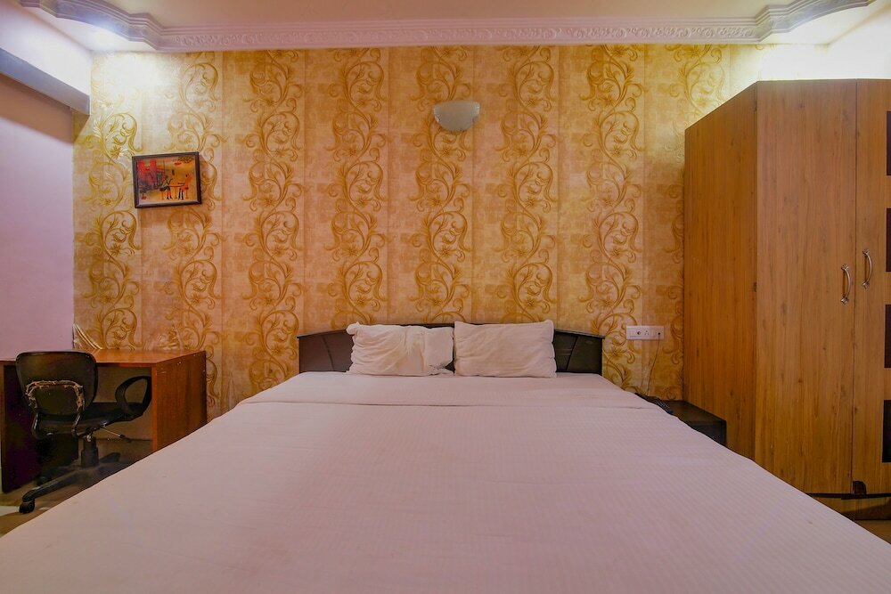 Фото Fabexpress Superior Nesh Inn