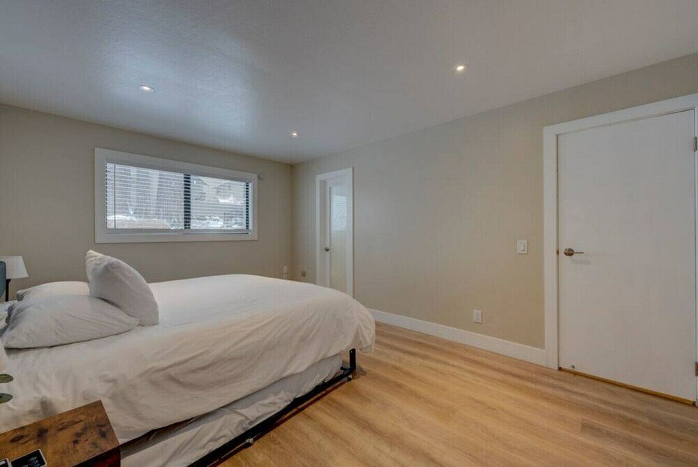 Фото 1br Cabin w outdoor Patio & Extra Bed